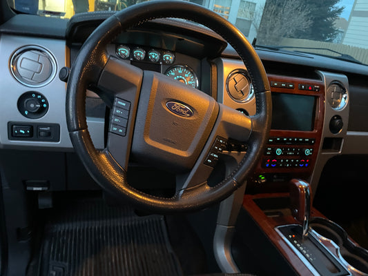 Truck/Large SUV (interior detail) (3-5 hours)